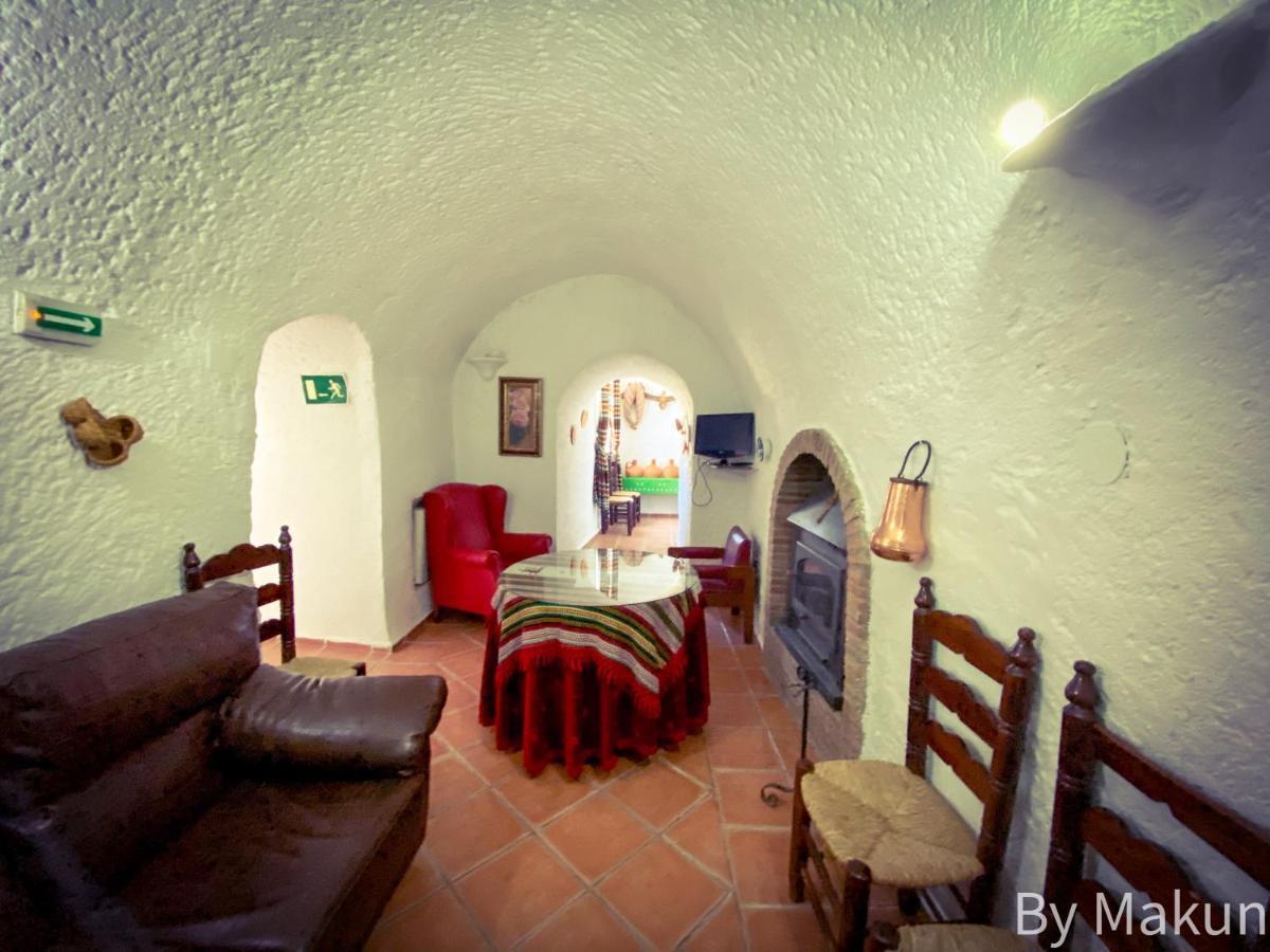 Cuevas Pedro Antonio De Alarcon *